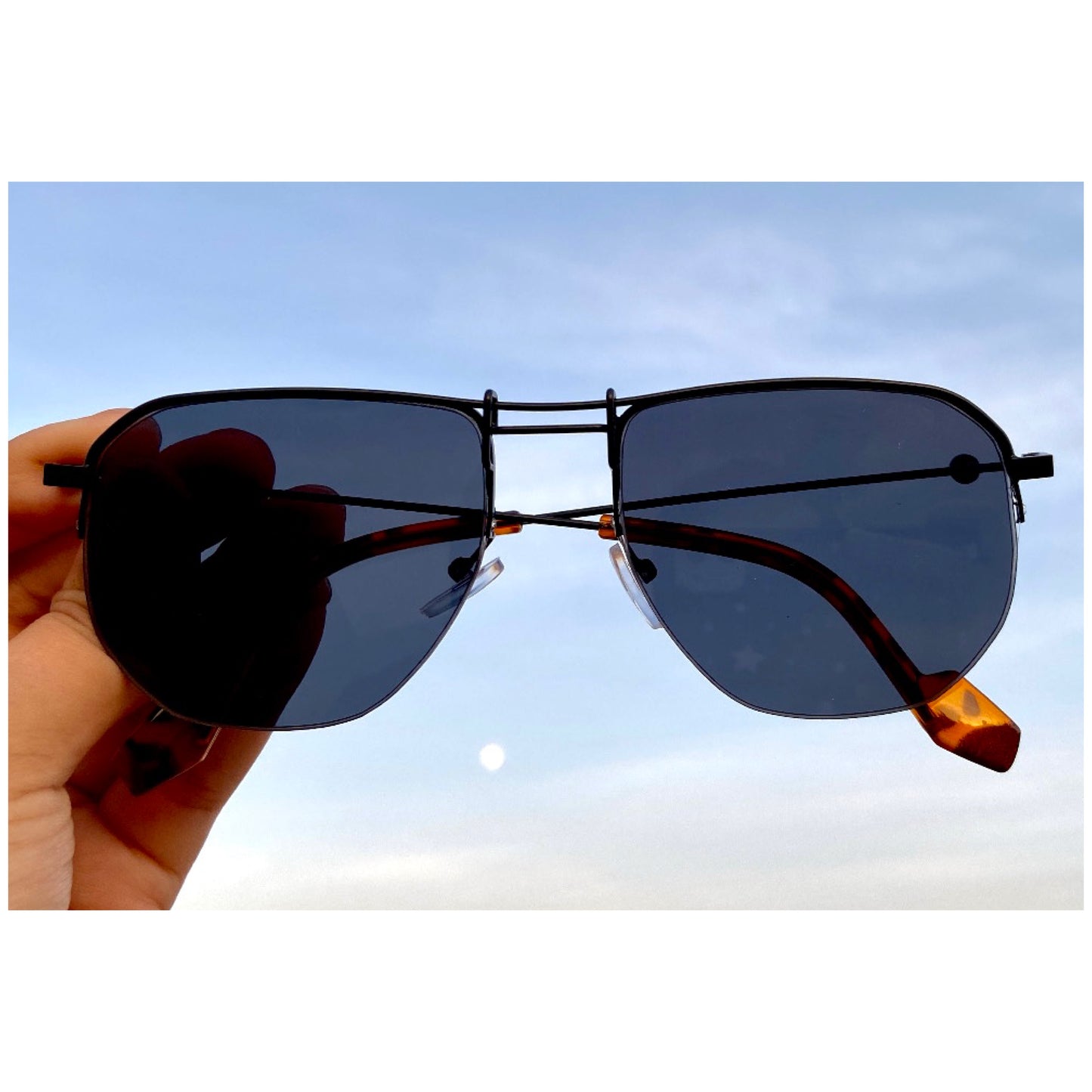 RIMLESS AVIATORS